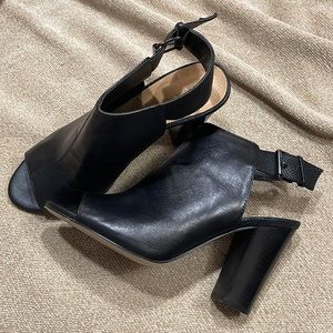 Tahari leather heels